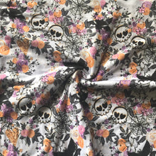 Load image into Gallery viewer, Floral skull(KK)
