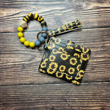 Load image into Gallery viewer, Wristlet Wallet

