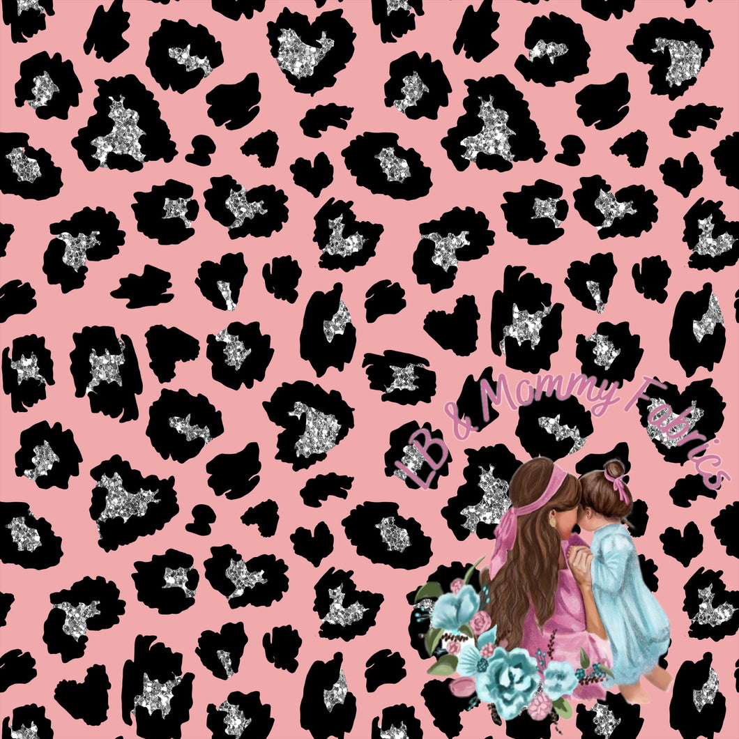 Heart shaped leopard (Mood)